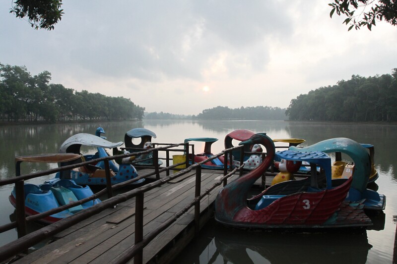 เก็บ บรรยากาศ....     จุดที่ผมตก เขาเปิดให้ตกปลา ชั่วคราว เพราะ ปลาชะโด กัดปลาอื่น  เลย ให้ช่วย นำปล