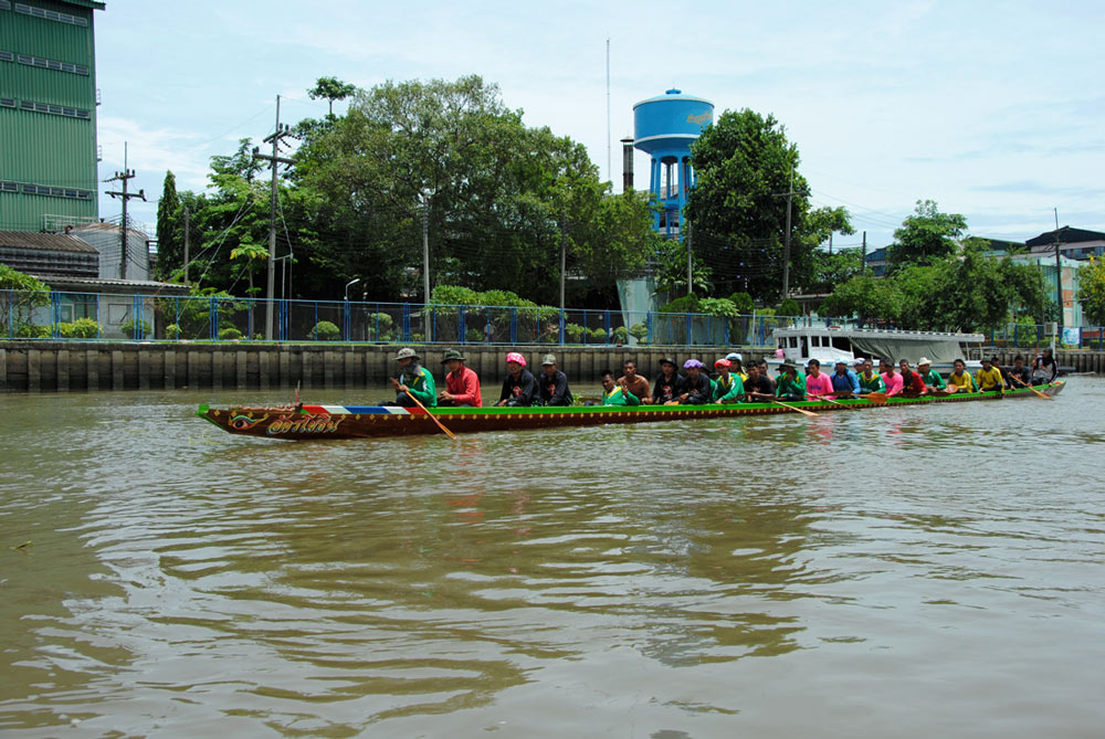 พวกเราวิ่ง ออกมา เจอน้าๆๆเค้า ซ้อมพ่ายเรือ กัน :grin: :grin: :grin: :grin: