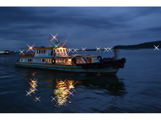 เรือมาเเล้วลากันด้วยภาพนี้แล้วกันนะครับน้าๆ

เร็วๆนี้มีสีชังอีกทริปมาฉายแน่นอนครับ

ขอบคุณ ทะเลไ