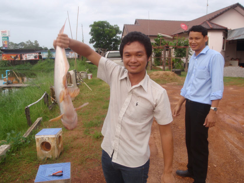 This is my first fish...... :laughing: :laughing: :laughing: :laughing: :laughing: