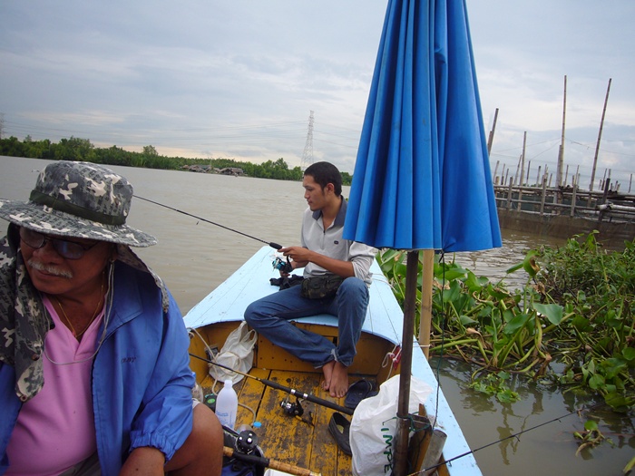 หัวเรือชักเงียบครับ  :smile: