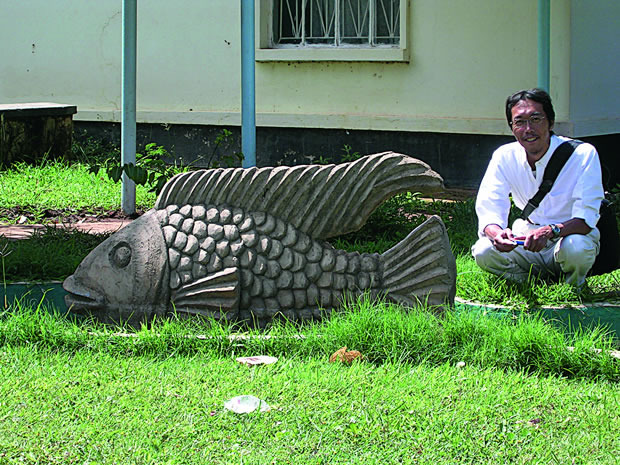 Dr Tetsumi Takahashi is a biologist from Japan who works on the taxonomy of Cyphotilapia and other L