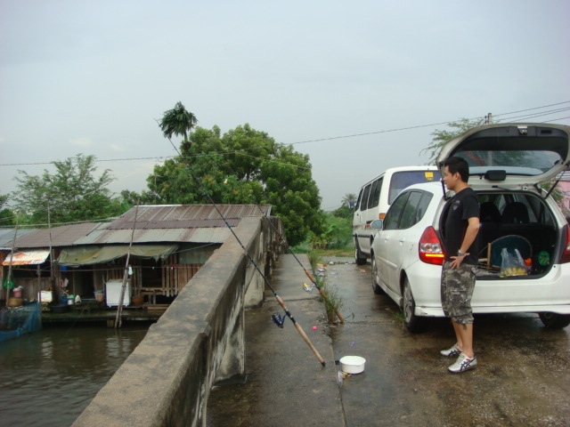 พอถึงหมายฝนก็ยังตกแต่น้าminkbarzaก็ไม่หวั่น เพราะเห็นหมายแล้วอดดใจไม่ไหวมีแต่สวายขึ้นมาโบกมือเรียกกั