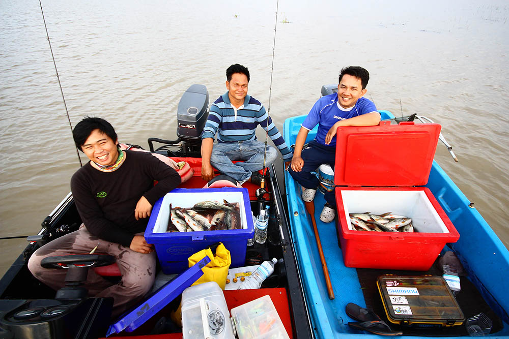 หม่ำโชว์ ที่ลำตะคอง