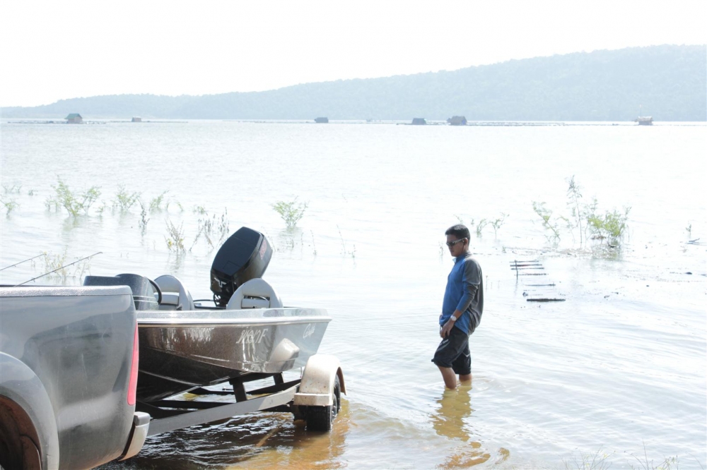 รีบเอาเรือลง....รีบแห้วใช่ป่ะครับ...โปรเพ่หนึ่ง

 :laughing: :laughing: :laughing: :laughing: :lau