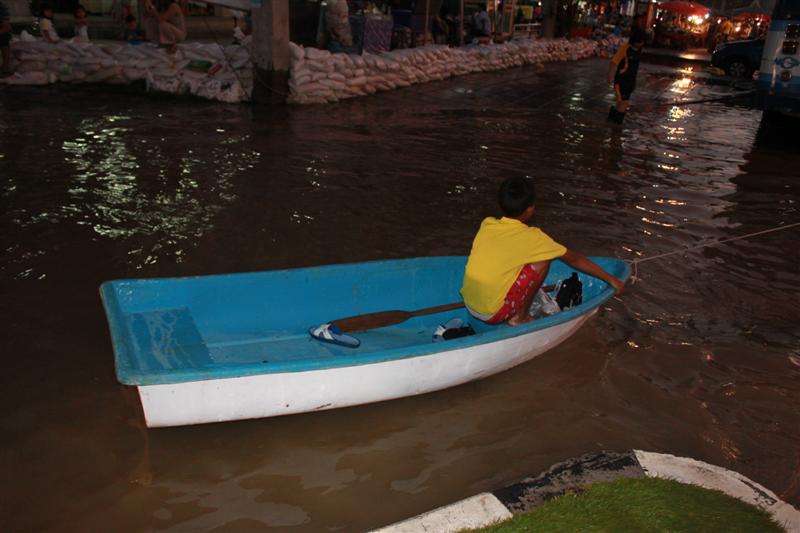 ต่อไปคงไม่ต้องใช้กันแล้วรถเรือดีที่สุดครับช่วงนี้