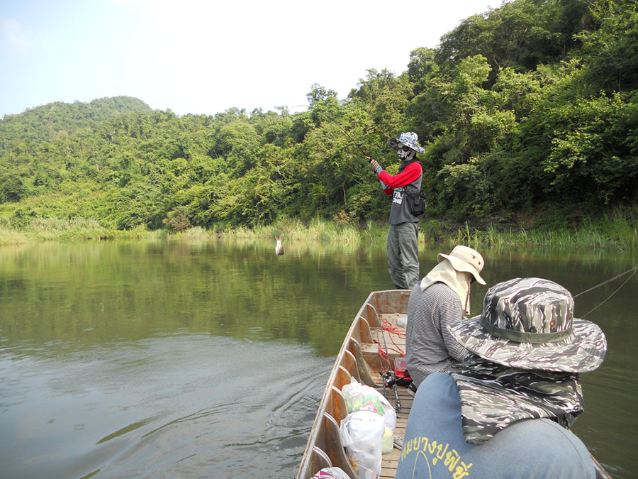 
    หัวเรือ น้าต้อง ได้สุดท้ายกันเลย......... ใครว่าหัวเรือได้เปรียบกว่า... ไม่แน่นะครับ  :grin: