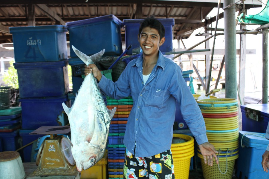 ตัดมาที่ท่าเรือตอนเค้าถ่ายไม่มีเวลา :laughing: :laughing: