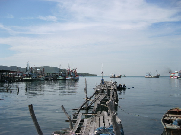 ปัจจุบัน สะพานตาฮั้วค่อนข้างชำรุด และผุพังตามกาลเวลา ไม้กระดานทุกแผ่นเปรียบเหมือนร่องรอยแห่งความทรงจ