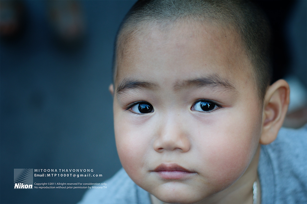 
ลาด้วยภาพนี้เลยครับ ........   ชอบที่เห็นตัวเองในแววตานายแบบ ครับ  

สำหรับ Nikon AF-S 50mm. f1.