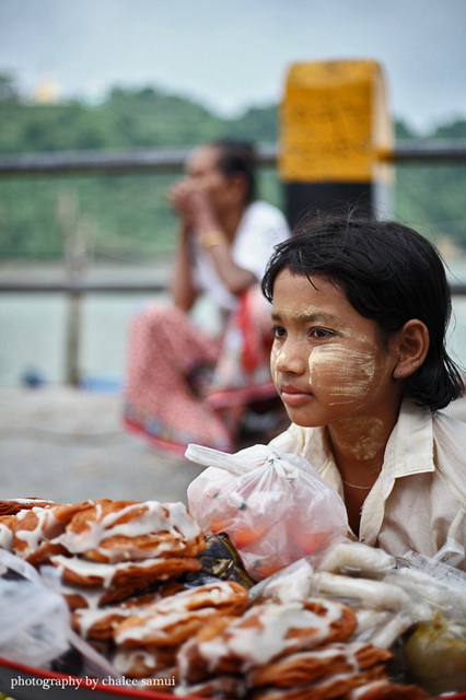   เพิ่งรู้คราวนี้เอง ว่าพม่านี่เป็นเมืองน่ามาท่องเที่ยวถ่ายรูปที่สุด
ครั้งก่อนๆมานอนรอในเรืออย่างเด