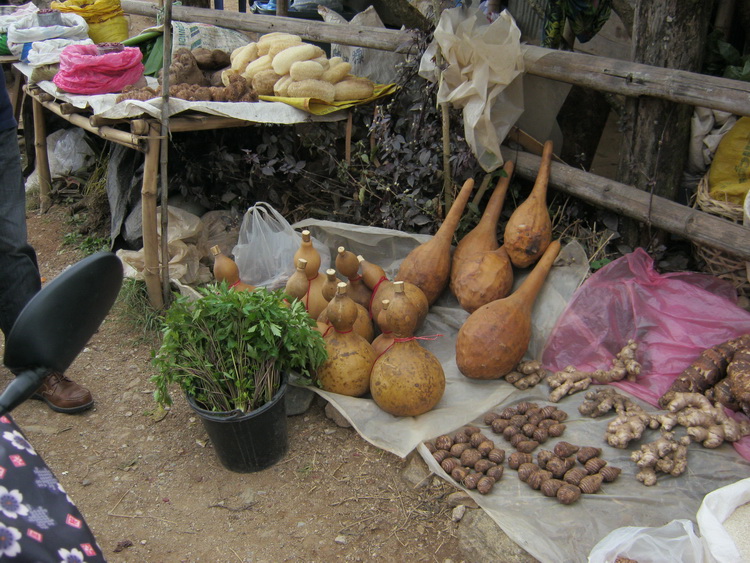 เลยขึ้นบนดอยชาวเขาขายของ