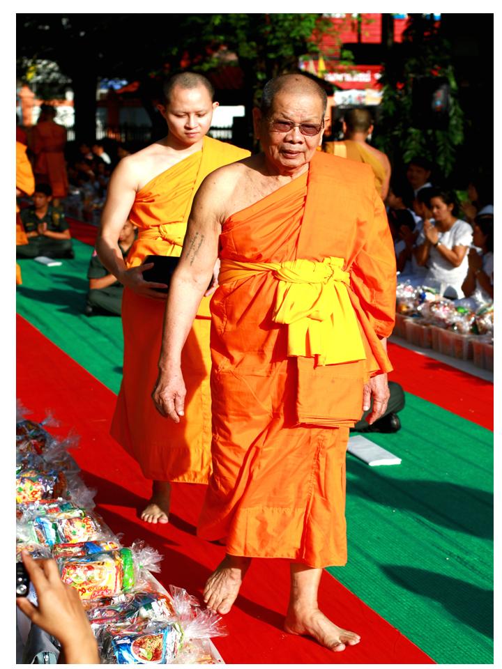 สวัสดีและขอบคุณน้าแสงสุดท้าย ที่เข้ามาเยี่ยมชมและทักทายครับ

ส่วนมากการถ่ายรูปของผมจะเป็นการถ่ายที