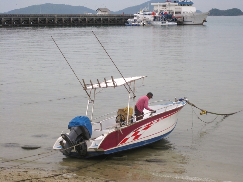 เคลียร์เรือหน่อยละกัน  เฮ้อ....โดนหนักเมื่อคืน