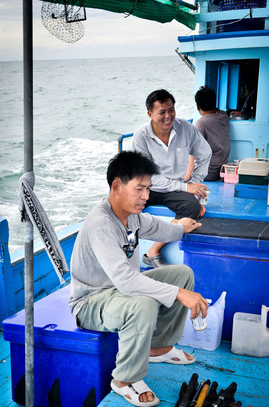 เรือออก แล้วก็สังสรรค์กันไปเรื่อยๆ ตามสไตล์

ทีมทะเลใจ.... ฉลองสมาชิกใหม่ของทีม

นั่นคือไต๋อ่อน 