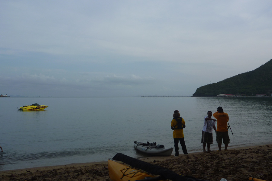 มาเช้าเกิน ที่นี่มีงาน Kayak Fishing ของ Hobie ตอน 9 โมง 