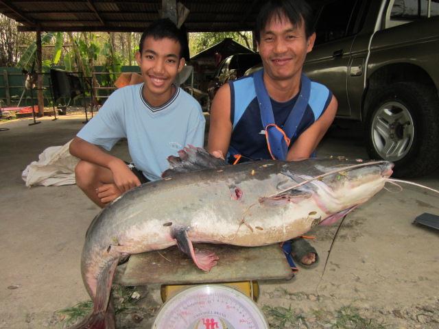 ประะานสโมสรพร้อมลูกชาย....ขอหล่อบ้าง :grin: :grin: :grin:
 :laughing: :laughing: :laughing:
 :cool