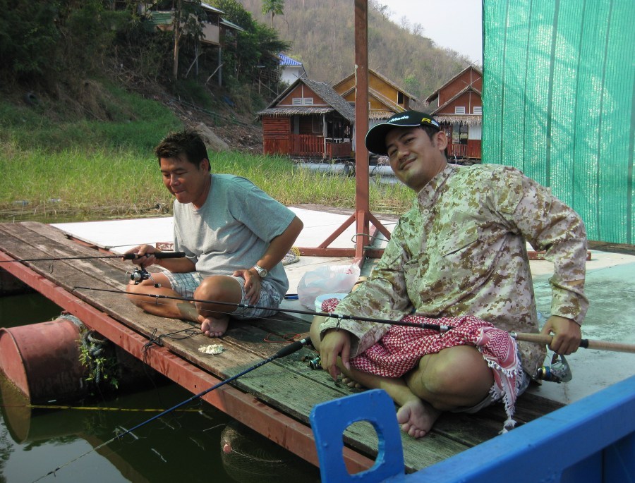 นี่แหละครับผู้ที่มาช่วยกู้สถานะการณ์ให้ดี และทำให้พวกผมได้สัมผัสและเชยชมปลาหมอบัตเตอร์ที่ตั้งใจมาตาม