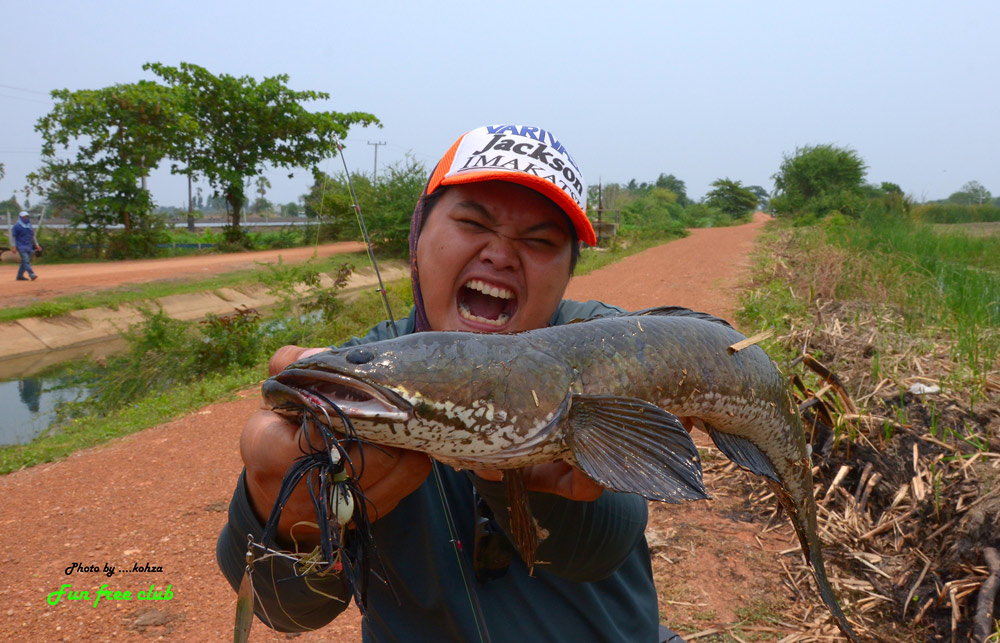  [b]โครต  เร้าใจ  เลยตัวเนี่ย  สู้เบ็ดดีจิงๆๆๆๆ  [/b] :laughing: :laughing: :laughing: :laughing: :l