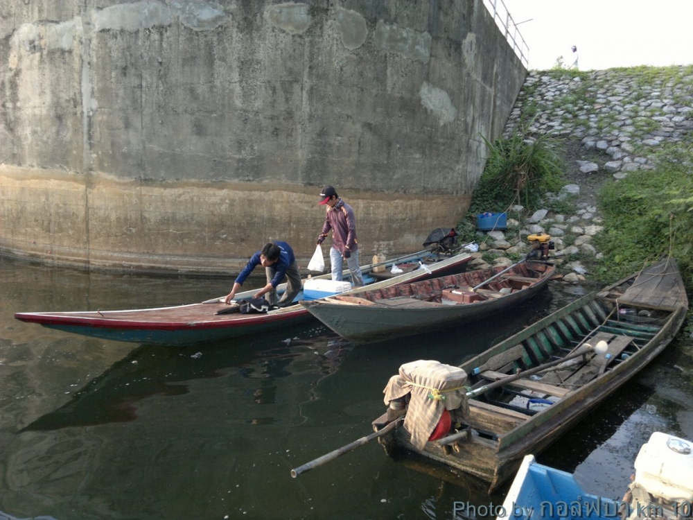 เอ้าขนของลงเรือ :grin: :grin: