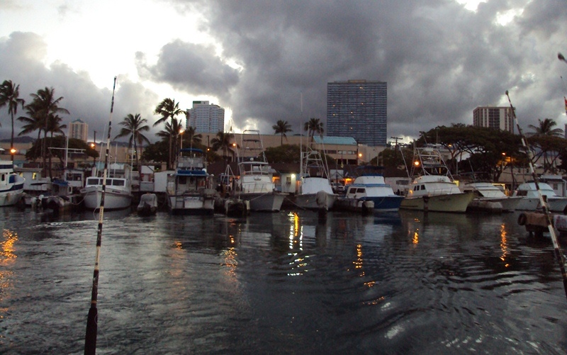 - ยามเช้า ออกจากท่าเรือ Kewalo Basin Slip C :love: