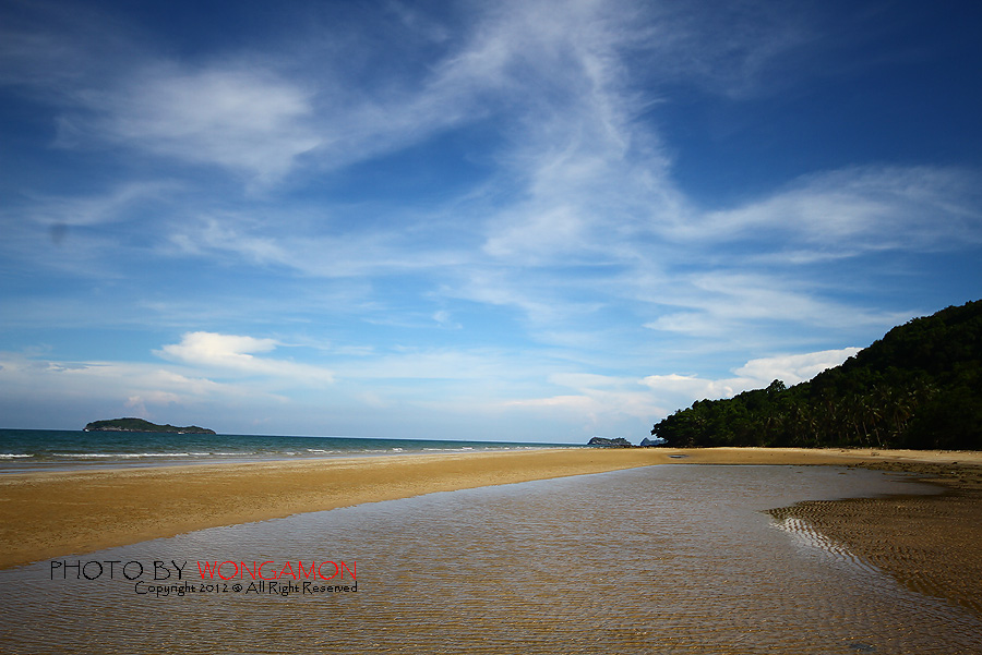 อีกภาพครับ หาดทราบรี วันที่ผมไปแขกที่พักรีสอร์ทเดียวกันเขากลับกันหมด เหลือแต่กลุ่มของผมกับเพื่อน สบา