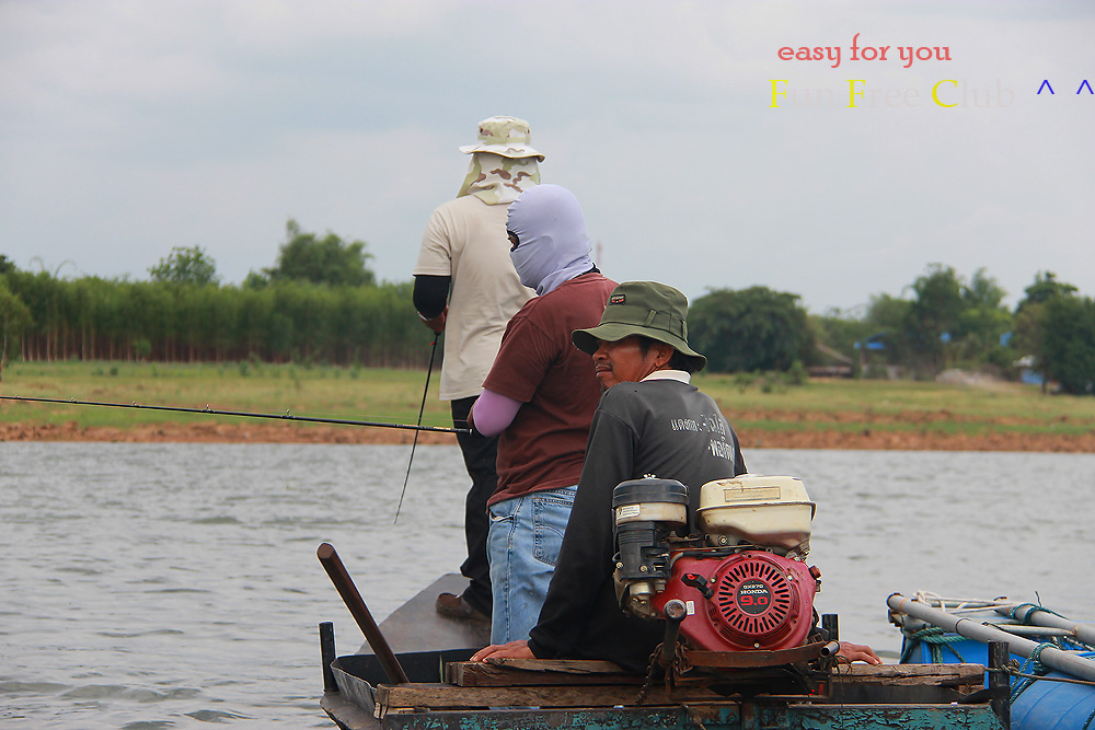 


บ๊ะ ! ขับเรือไปโครตไกลปลามากินแถวกระชังข้างแพเนียนะ  เพื่อนอารมหล่อไปเลย ชะโด 4.8 Yes!   :wall