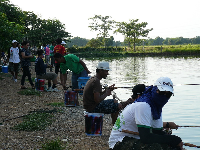 บรรยากาศรวมๆวันนี้ครับ......



++++++ เดี๋ยวขอไปดูภาพที่เหลือใหม่ก่อนนะครับ รู้สึกจะผิดพลาดทางเ