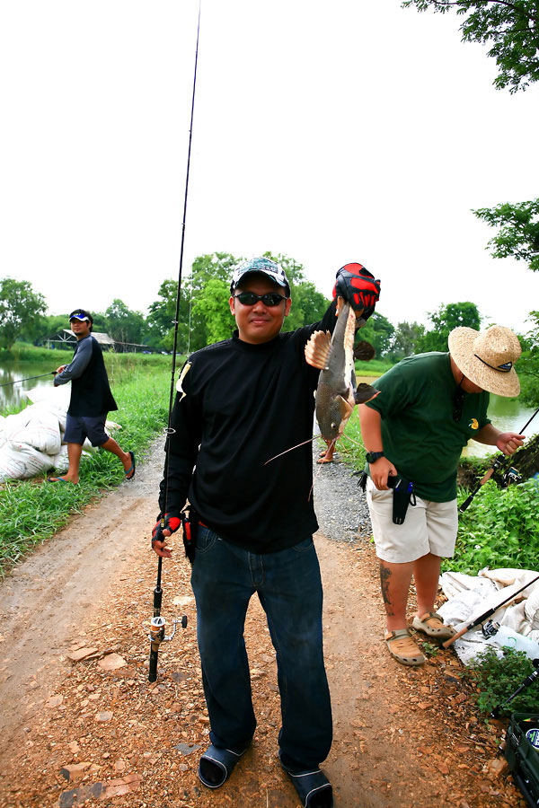 พี่โปรมาอีกตัวแล้ว easy easy 

Elite Angler จาก US น่ะครับ