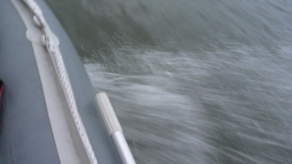เรือยางเบามาก แค่ 9.8 แรง วิ่งขึ้นน้ำสบาย ประหยัดน้ำมัน วิ่งทั้งวัน เหลือๆ
วันพฤหัสจะหาที่ลองเรือยา