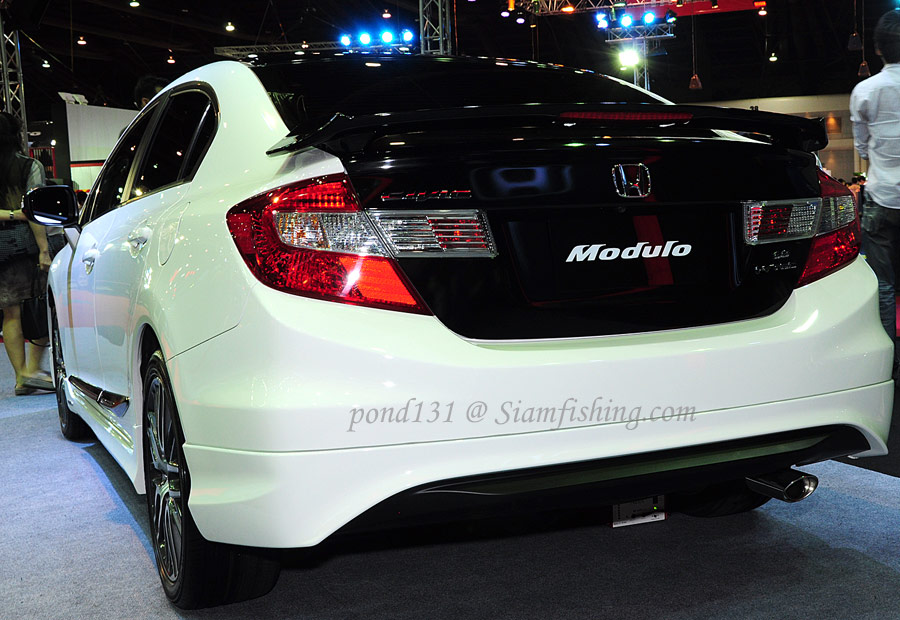 Civic ตัวใหม่ กับชุดแต่งโรงงาน