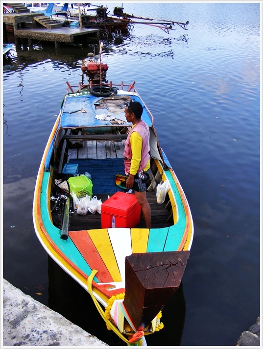  [center]โหลดของลงเรือเรียบร้อยก็เตรียมตัวลุยกันเลย[/center]