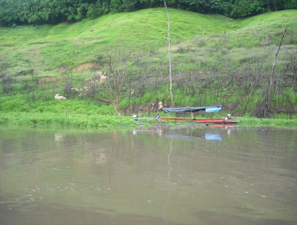 .....นี้ครับเรือลำเมื่อสักครู่นี้ที่แล่นผ่านพวกเราไป..... :love: :love: :love: :love: :love: :love: