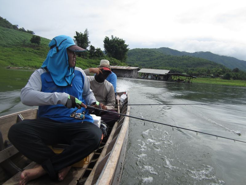 เรือพร้อมคนพร้อม ลุยกันเลยจร้า เขื่อนศรีจ๋า โดเรม่อนมาแล้วจ้า วันนี้ไม่ใช่กระทู้เราเลยไม่ได้เป็นตอน 