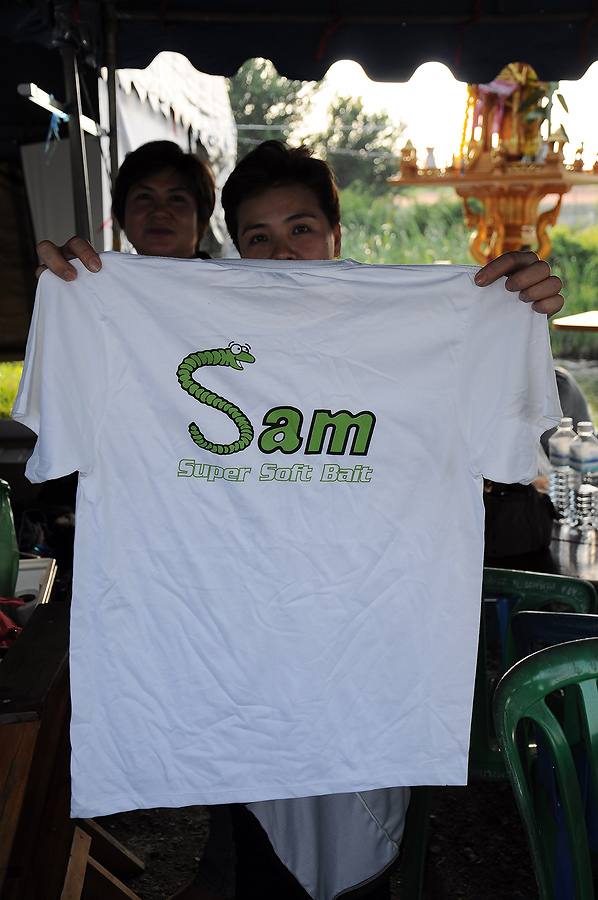 ทุกท่านที่มาจะได้รับเสื้อยืดมีโลโก้สินค้าเหยื่อตัวใหม่ [b]Sam[/b]ให้ทุกคน กติกาง่ายๆทุกคนต้องใส่เสื้