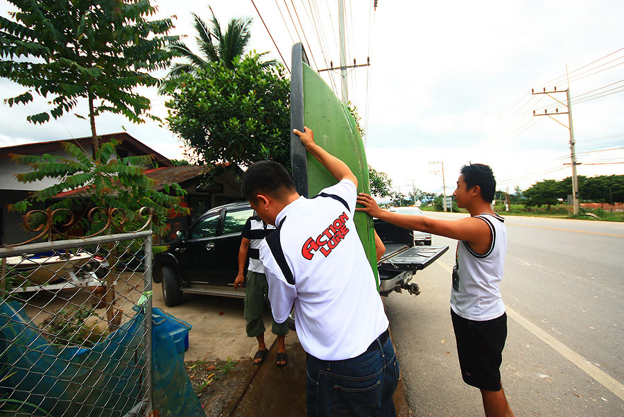 เรือของเพ่โปร์กานต์ แกฝากใว้  :grin: :grin: :grin:
อุปกรณตกปลามีฝากบ้านเพื่อนทุกจังหวัด เอาเข้าบ้าน