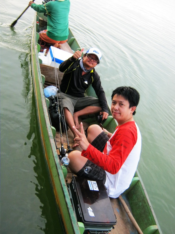  [b][center]:grin:ลำท่านรองก็พร้อมเช่นกัน แล้วไต๋เราหายไปไหนหว่า เอิ้กๆๆๆๆๆ วันนี้ผมยอมยกไต๋ประจำผม 