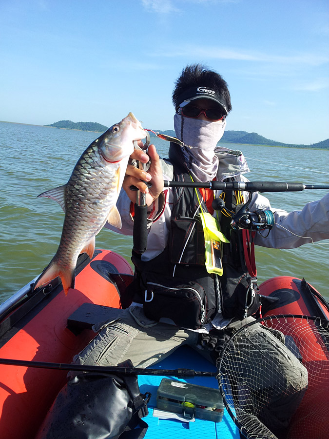  [center]ระหว่างหมูตีริสโต้ เม่นจะทิ้งสปูนดมดูรอบๆบริเวณ ว่ามีสภาพเป็นอย่างไร
ปลาก็โดนบ้าง แต่ซากอว