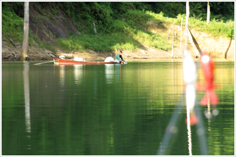 



ผมเจอเรือใส่ข่ายที่ คลองเอก มากมาย

ล้วนเป็นสิ่งยืนยันได้ชัดเจนว่า ต้นน้ำของเขื่อนเชี่ยวหล