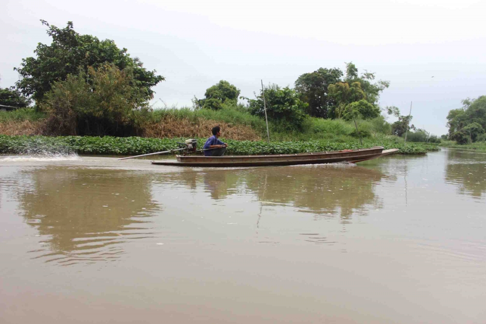 มีเด็กแว้นเจ้าถิ่นซิ่งเรือผ่าน ไปไหนครับคุณเพ่