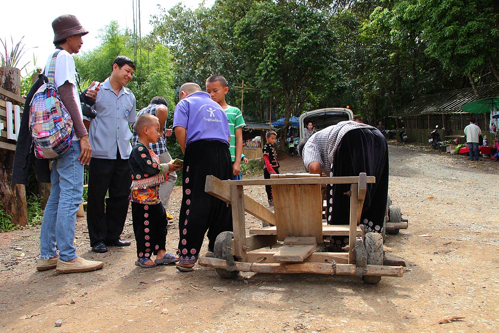 กิจกรรมวัยมันส์เขาเล่นกัน :laughing: