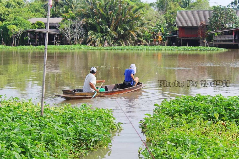 ส่วนยาสุลงเรือให้น้าโก๋เป็นไต๋ เสียสละสุดยอดเพื่อให้น้องๆๆได้สนุก น้าโก๋คนนี้ผมบอกได้เลยครับว่าไม่ธร