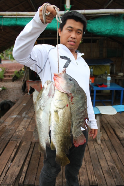 หมดและคับ ไว้ทริปหน้าแก้มือใหม่


ตัวเป็นโลก็ปล่อยเสียหมด :laughing: :laughing: :laughing: