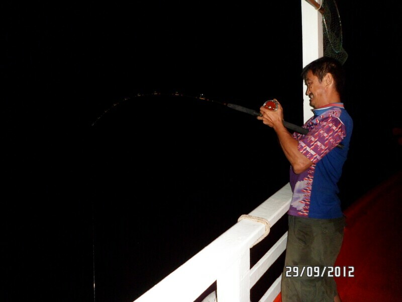 เฮียกวงช่วยเฝ้าปลาหัวเรือโดนบ้างแล้วครับ  :love: :grin:
