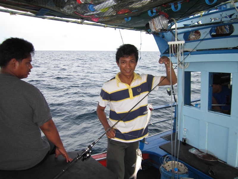 มาเจอที่อยู่ของปลากุเลาเลยต้องช่วยกันโสกขึ้นเรือ :spineyes: :sad: :sad: