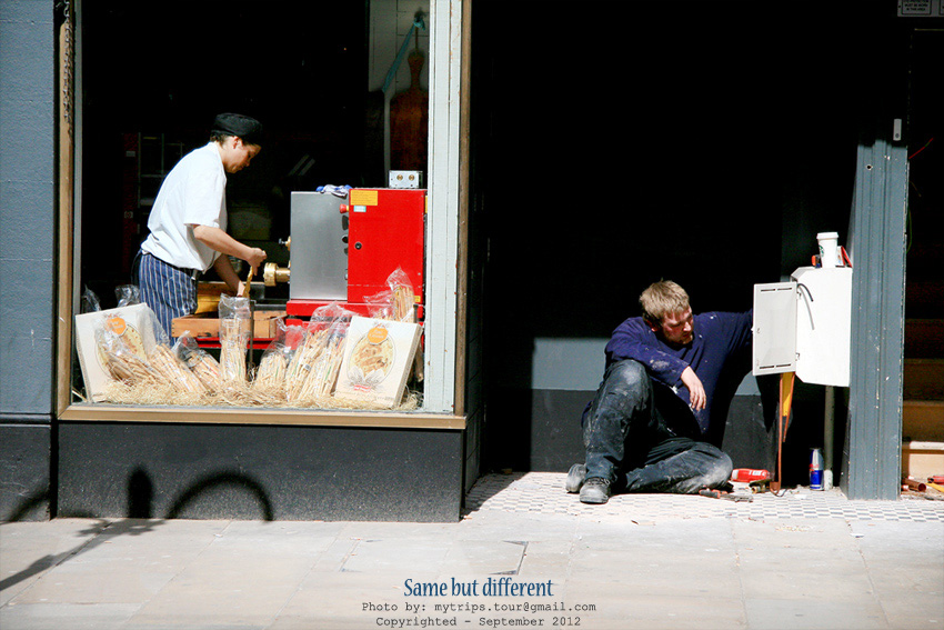 กับอีกหนึ่งภาพที่ผม Snap shot ขณะเดินชมเมือง Oxford ภาพนี้เกิดขึ้นในเวลาเพียงไม่นาน เป็นแนวบันทึก St