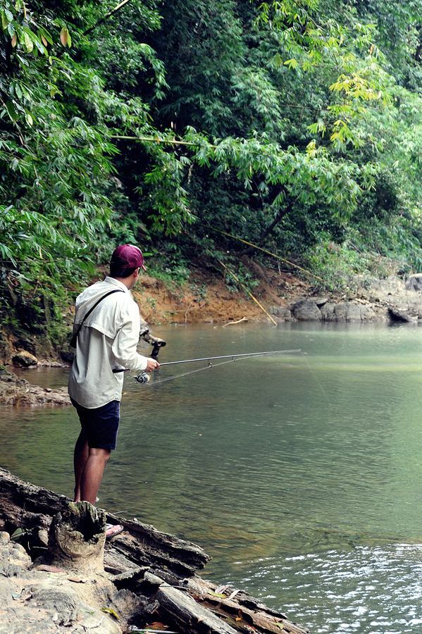 "Looking for Fish"

เหมือนเดิมและเหมือนเคยๆทุกครั้งที่ขว้างเหยื่อลงน้ำ  สมาธิทั้งหมดจดจ่ออยู่ที่