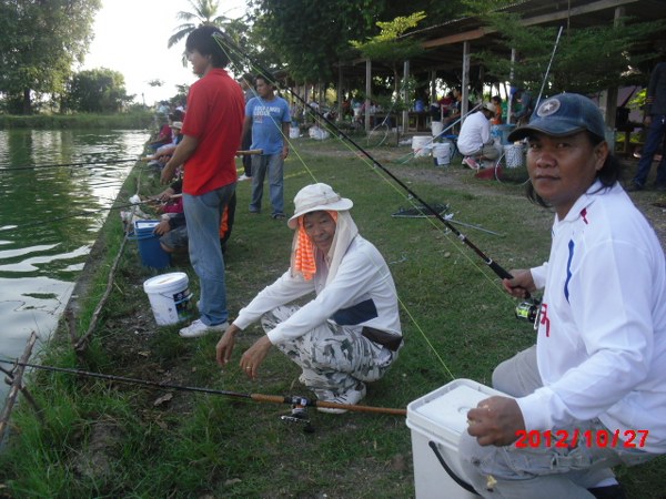 ทีมงานอุทัยค่ะ :prost: