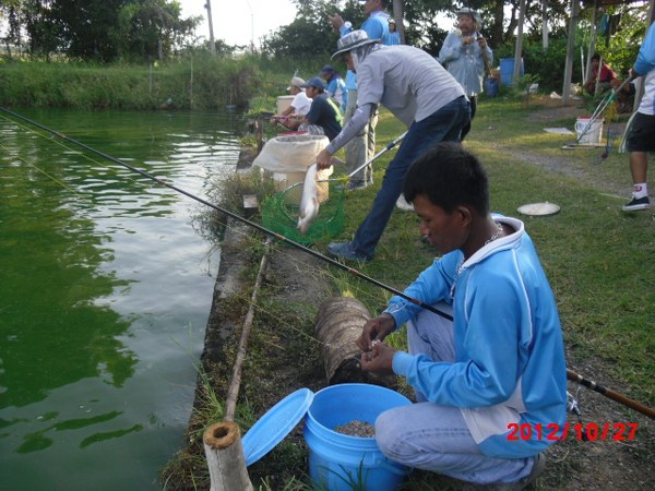 ทีมงานพี่วิชันโรงกลึงค่ะ :cheer: :cheer: :cheer: :cheer: