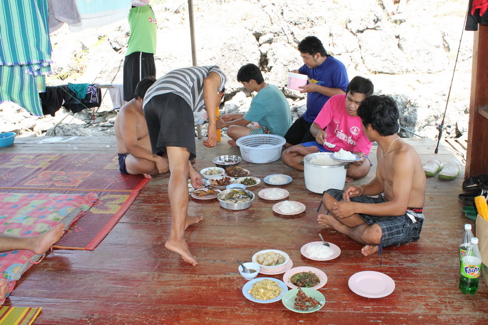 กลับเข้าที่พักกินข้าวกินปลาก่อนละกัน